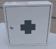 1 x Small First Aid Wall Cabinet In Chalk Steel - Boxed - Ref: GTC619/RC - CL1017 - Location: