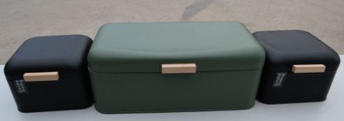 3 x Garden Tins - Ref: GTC779/GTRC20 - CL1017 - Location: Altrincham WA14Condition Report:Supplied