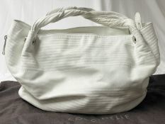 1 x COCCINELLE Designer Leather Tote Bag - Ref: LB622 - CL1020 - NO VAT ON THE HAMMER - Location: