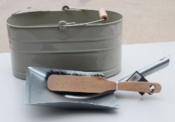 1 x Utility Bucket + Galvanised Dustpan And Brush - Ref: GTC691/GTCC16 - CL1017 - Location: