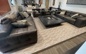1 x Large Rug - Ref: VB4 - CL1029 - NO VAT ON THE HAMMER - Location: Altrincham WA14 Dimensions (
