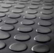 1 x Roll Of Rubber Workshop/Gym Flooring Stud/Coin Pattern - 22.5Sqm - RRP £2,160.00 - Ref: NWF203 -