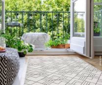 1 x Art Deco Inspired 2.2-Metre Long Flatweave Area Rug Featuring a Geometric Design