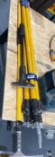 1 x Telescopic Adjustable Yellow Extension Poles with Window Squeegee