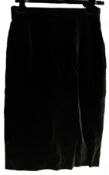 1 x RALPH LAUREN Black Label Ladies Designer Velvet Skirt in Black - Size: TBC - Ref: 216 - From