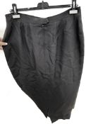 1 x Ladies' Designer Pencil Skirt in Black - Size: FR48 - Original Price: €510.00 - From An