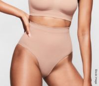 1 x Pair of SKIMS Seamless Sculpt Mid Waist Brief in Sienna - Size: XL = 18-20 - Original Price £30.