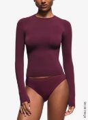 1 x SKIMS Soft Smoothing Seamless Long Sleeve T-Shirt in Deep Berry - Size: XS = UK 2-6 - Original P