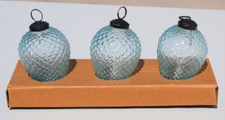 1 x Set Of 3 Elkstone Baubles In Tarn Blue Glass - Boxed - Ref: GTC532/GTCC12 - CL1017 - Location: