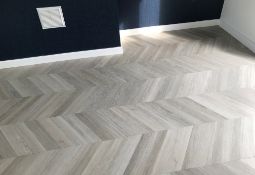 1 x Lot Of Karndean Art Select Lvt Flooring In London Oak Herringbone Design - 20Sqm - RRP £2,480.00