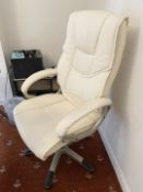 1 x Faux Leather Upholstered Office Chair - Ref: HF298 / BED - CL1049 - NO VAT ON THE HAMMER -