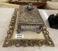1 x Ornate Decorative Tray with Crackle Finish - More Information To Follow - Ref: AAS125 / LNG1 -
