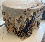 1 x Large Embroidered Table Cloth - Ref: AAS142 / HWAY - CL1049 - NO VAT ON THE HAMMER - Location: