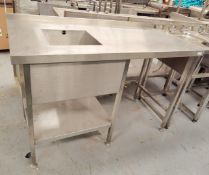 1 x Stainless Steel Preparation Table Featuring a 34x34x24cm Draining Sink, Upstand and Space