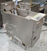 1 x Pitco SE14 Single Tank Electric Fryer without Baskets - 17kW 3 Phase - Dimensions: H110 x W40