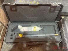 TAG DIRECT CONTACT AUDIBLE/VISUAL VOLTAGE DETECTION
