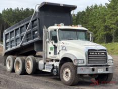 2015 MACK GRANITE GU713 TRI-AXLE DUMP TRUCK
