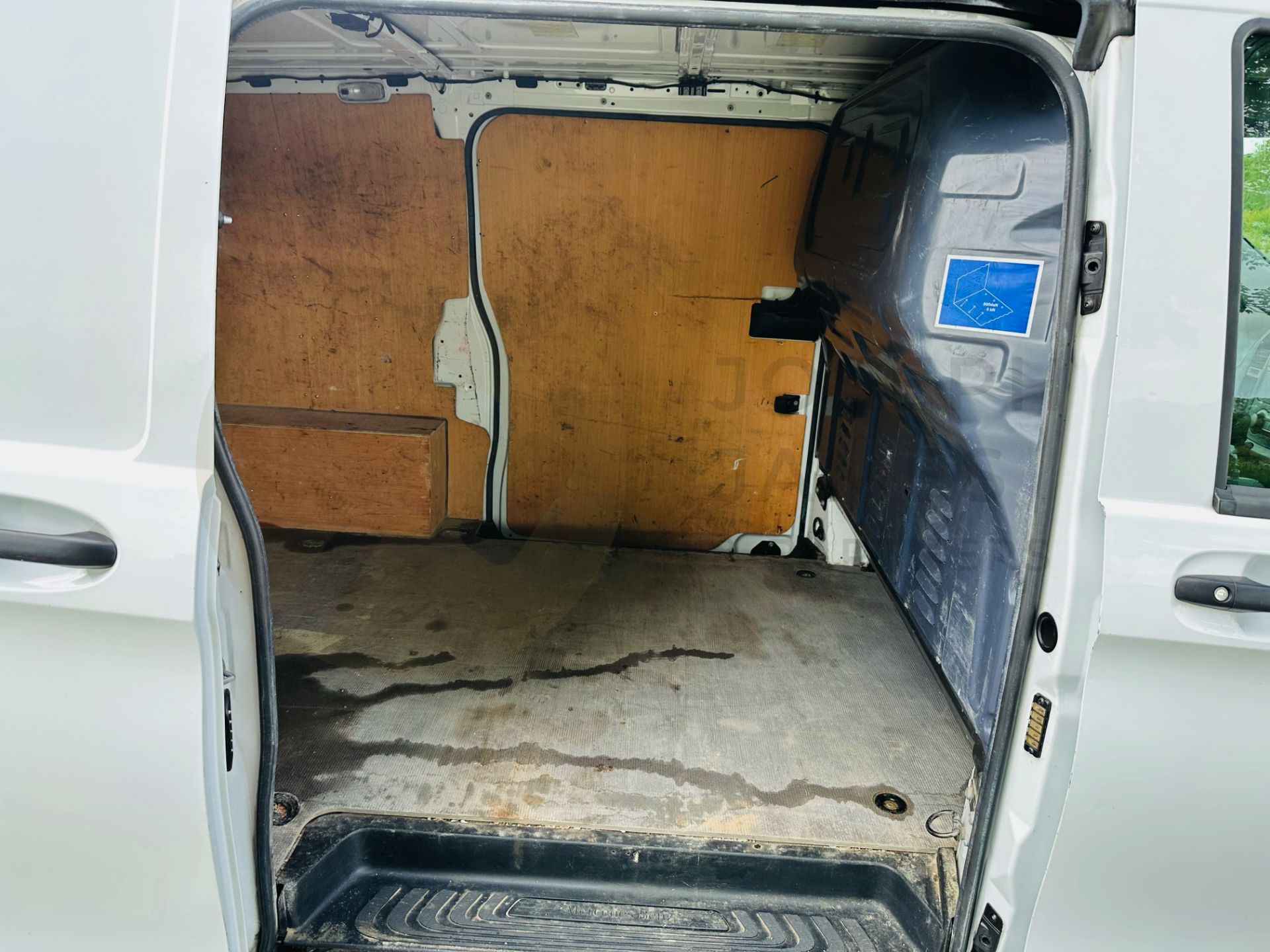 (On Sale) MERCEDES-BENZ VITO CDI *PROGRESSIVE EDITION* LWB PANEL VAN (2021 EURO 6) *FACELIFT MODEL* - Image 11 of 31