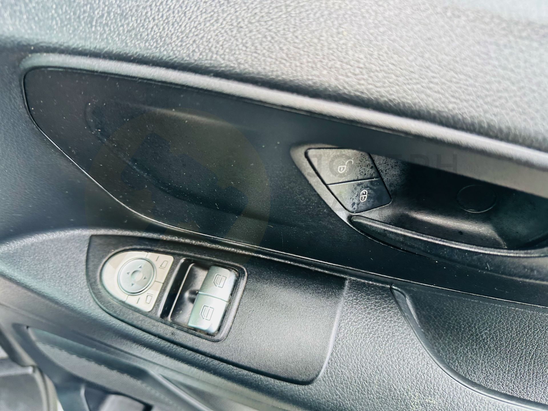 (On Sale) MERCEDES-BENZ VITO CDI *PROGRESSIVE EDITION* LWB PANEL VAN (2021 EURO 6) *FACELIFT MODEL* - Image 22 of 31
