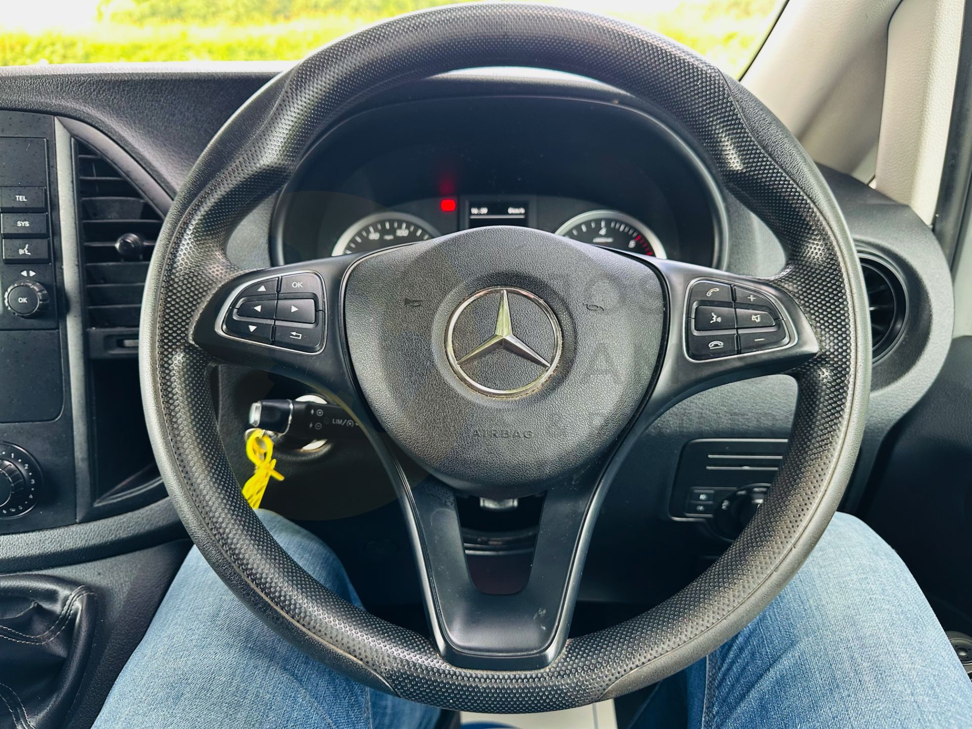 (On Sale) MERCEDES-BENZ VITO CDI *PROGRESSIVE EDITION* LWB PANEL VAN (2021 EURO 6) *FACELIFT MODEL* - Image 26 of 31