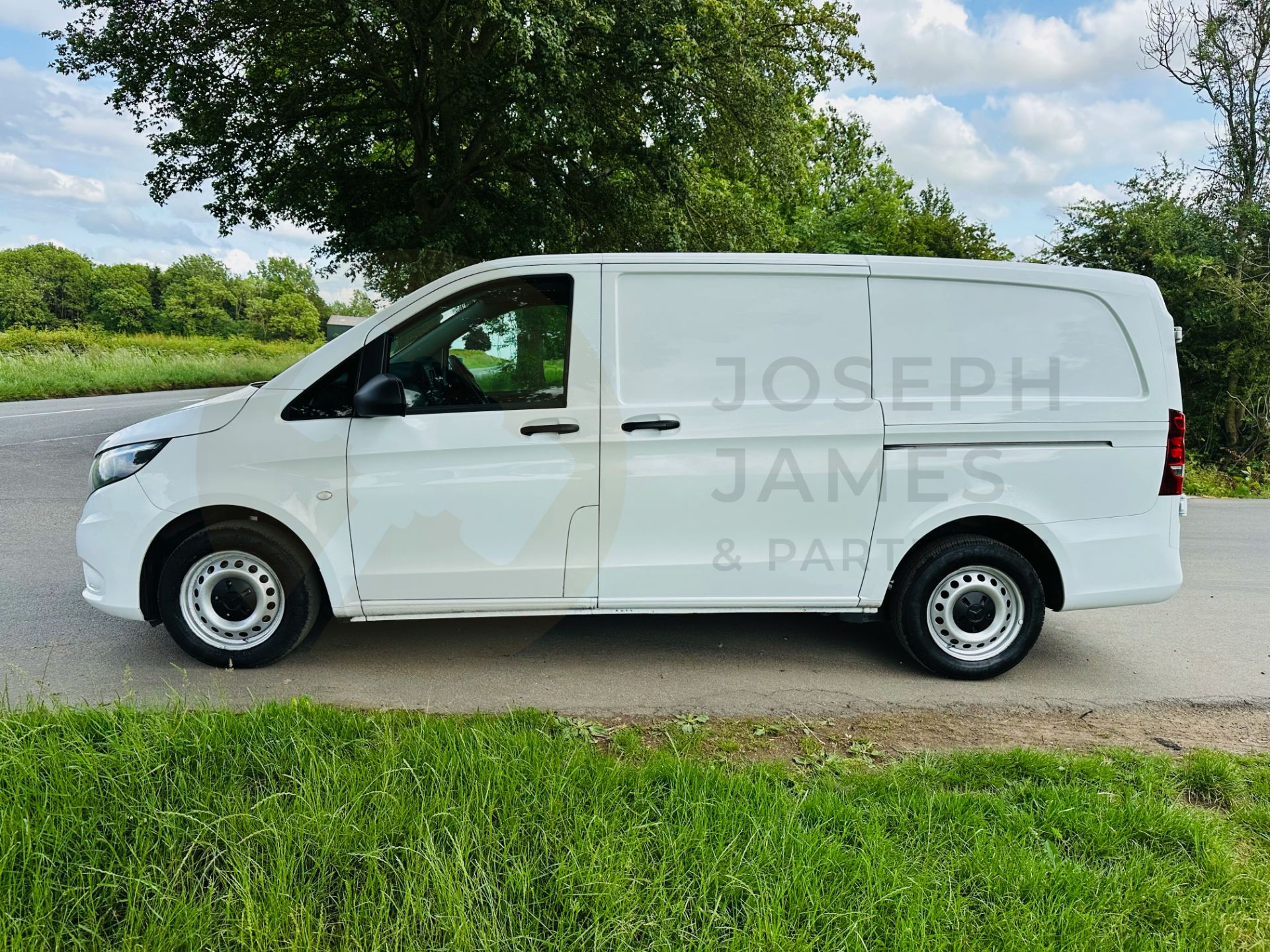 (On Sale) MERCEDES-BENZ VITO CDI *PROGRESSIVE EDITION* LWB PANEL VAN (2021 EURO 6) *FACELIFT MODEL* - Image 6 of 31