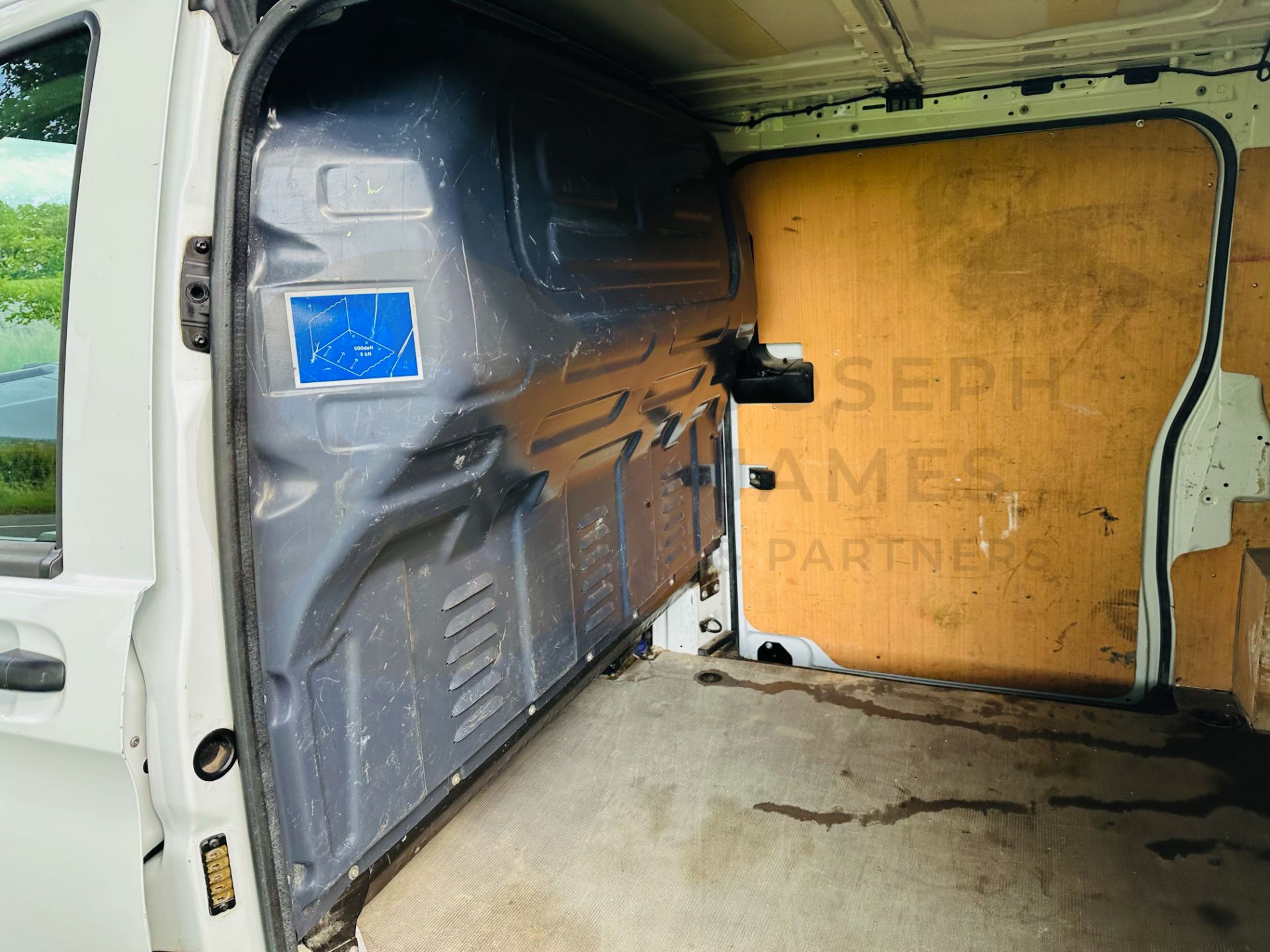 (On Sale) MERCEDES-BENZ VITO CDI *PROGRESSIVE EDITION* LWB PANEL VAN (2021 EURO 6) *FACELIFT MODEL* - Image 15 of 31