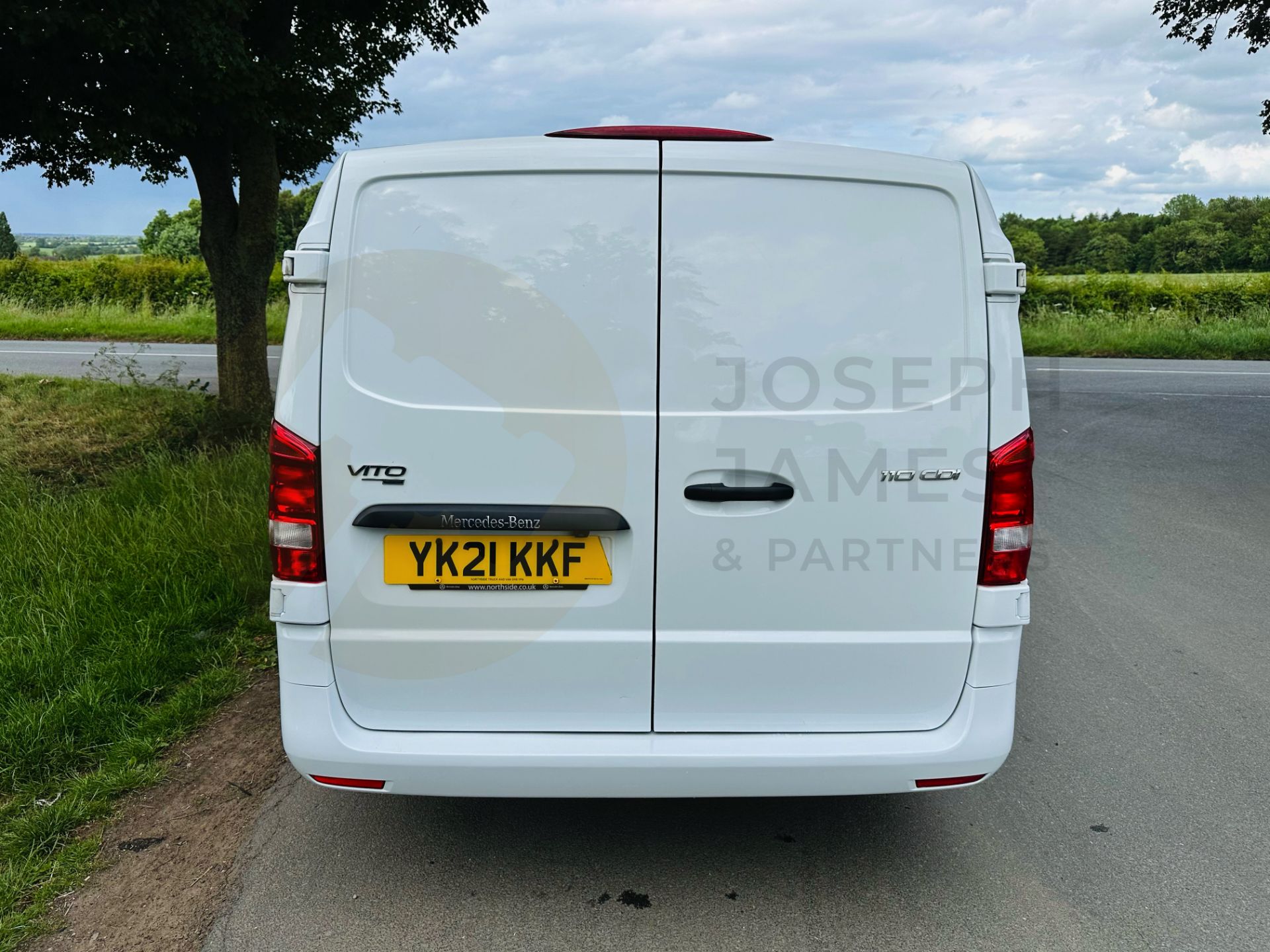 (On Sale) MERCEDES-BENZ VITO CDI *PROGRESSIVE EDITION* LWB PANEL VAN (2021 EURO 6) *FACELIFT MODEL* - Image 8 of 31