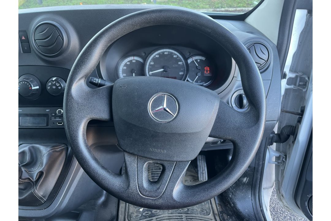 Mercedes-Benz Citan 109 CDI BlueEfficie Diesel Panel Van | White | Manual | PL19 XET | 40,061 Miles - Image 15 of 18
