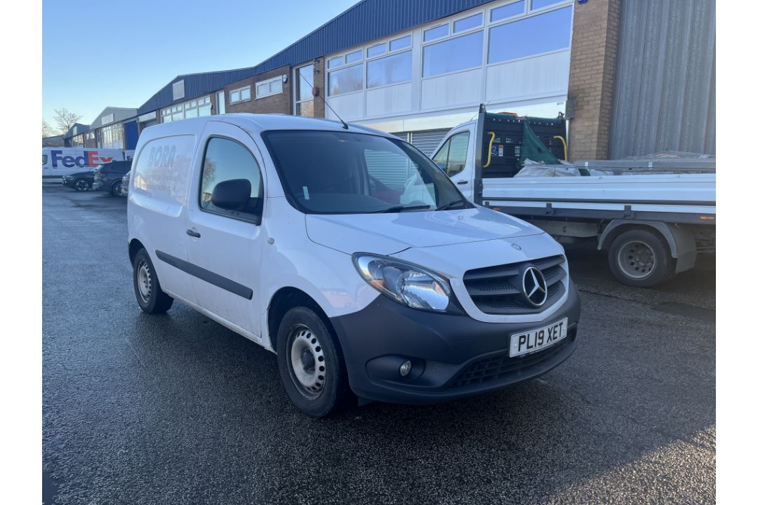 Mercedes-Benz Citan 109 CDI BlueEfficie Diesel Panel Van | White | Manual | PL19 XET | 40,061 Miles - Image 1 of 18