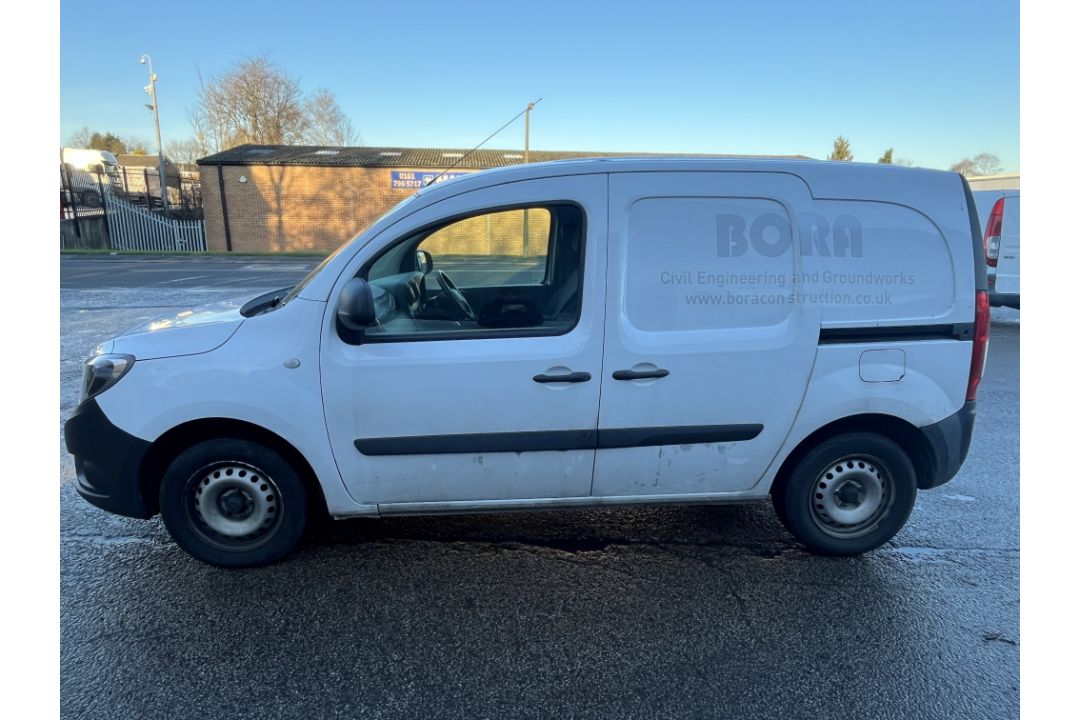 Mercedes-Benz Citan 109 CDI BlueEfficie Diesel Panel Van | White | Manual | PL19 XET | 40,061 Miles - Image 4 of 18