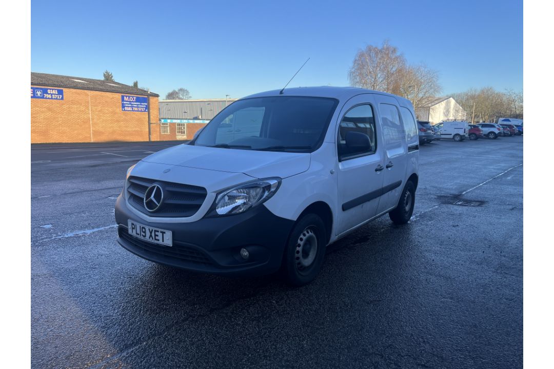 Mercedes-Benz Citan 109 CDI BlueEfficie Diesel Panel Van | White | Manual | PL19 XET | 40,061 Miles - Image 3 of 18
