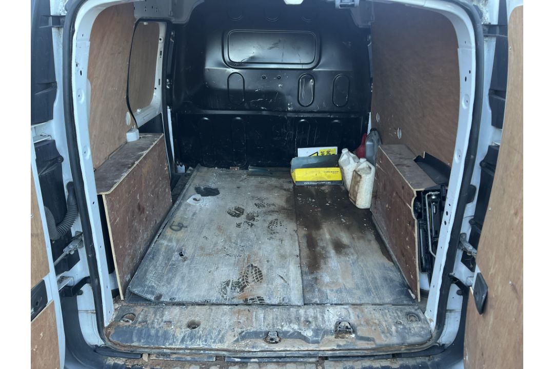 Mercedes-Benz Citan 109 CDI BlueEfficie Diesel Panel Van | White | Manual | PL19 XET | 40,061 Miles - Image 18 of 18