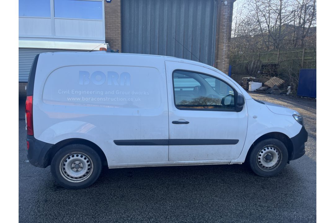 Mercedes-Benz Citan 109 CDI BlueEfficie Diesel Panel Van | White | Manual | PL19 XET | 40,061 Miles - Image 8 of 18