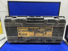 DeWalt D25899-LX SDS Max Breaker Demolition Hammer 240V/1500W Heavy-Duty Tool for Efficient Demoliti