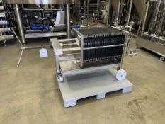 Enotecnica Pillan Wheeled frame and plate