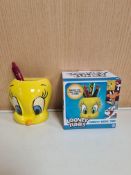 100 x Looney Tunes Pencil Cases