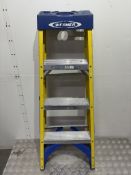 Werner Fibre Glass 3-Step Ladder + Tray