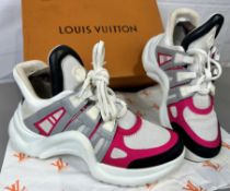 Pre-Owned Louis Vuitton Archlight Sneakers White / Silver / Pink Mesh EU 38 UK 5