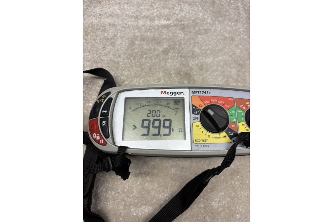 Megger MFT1741+ Multifunction Tester With Carry Case - Image 5 of 7
