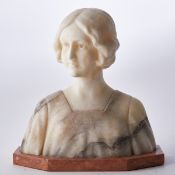 Artists of the 20th century- Girl's head - alabaster. Marble. H. o./m. Base 25/27.5 cm.