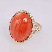 Cabochonring mit Brillanten
