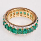 Memoryring aus Smaragden