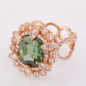 Strahlender Turmalin-Ring mit Diamanten