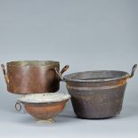 Konvolut antiker Übertöpfe