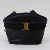 SALVATORE FERRAGAMO - Umhängetasche in Schwarz