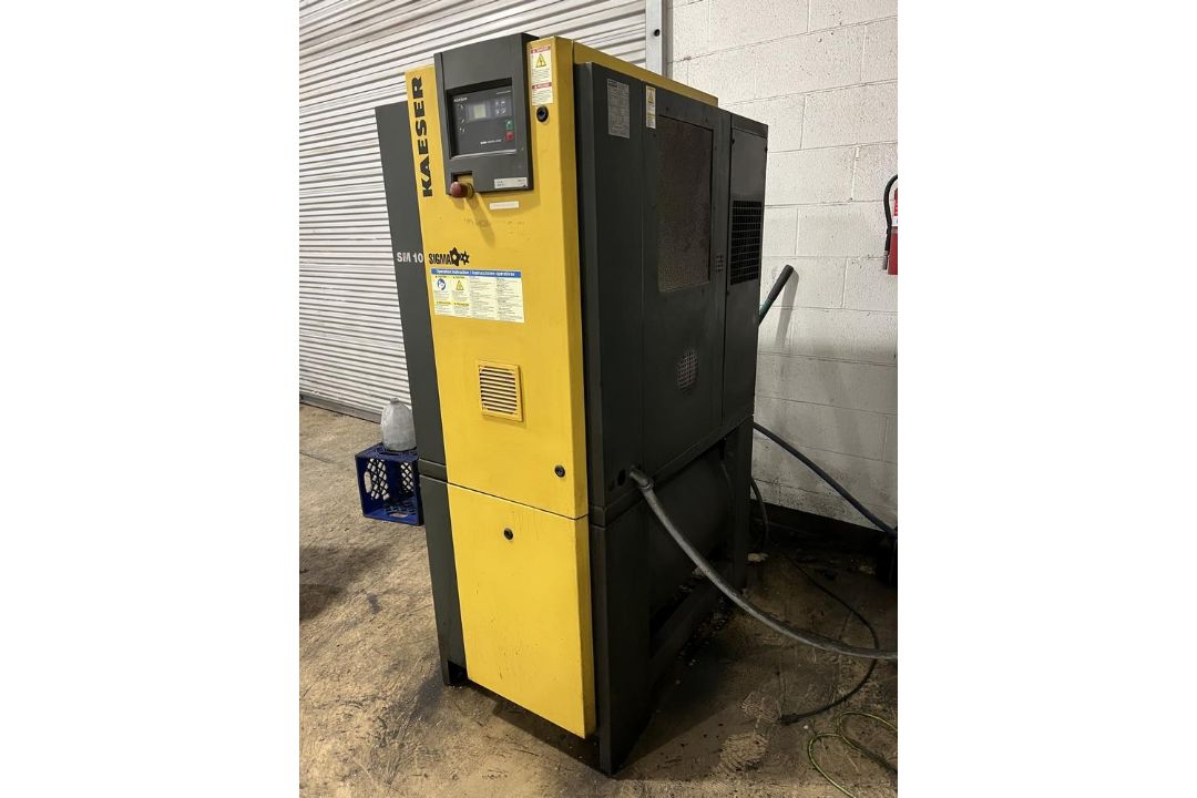 2007 Kaeser Sigma SM10 AirCenter Air Compressor, 10HP, CFM 42, PSIG 125 Note: Must be removed last - Image 5 of 7