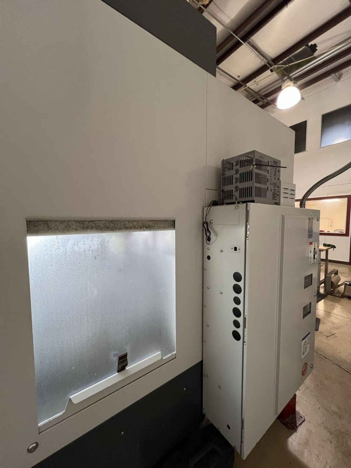 2020 Haas UMC-500, 5 Axis Vertical Machining Center, Travels 16" x 16" x 24", 30 ATC, CAT 40, 8, - Image 6 of 23