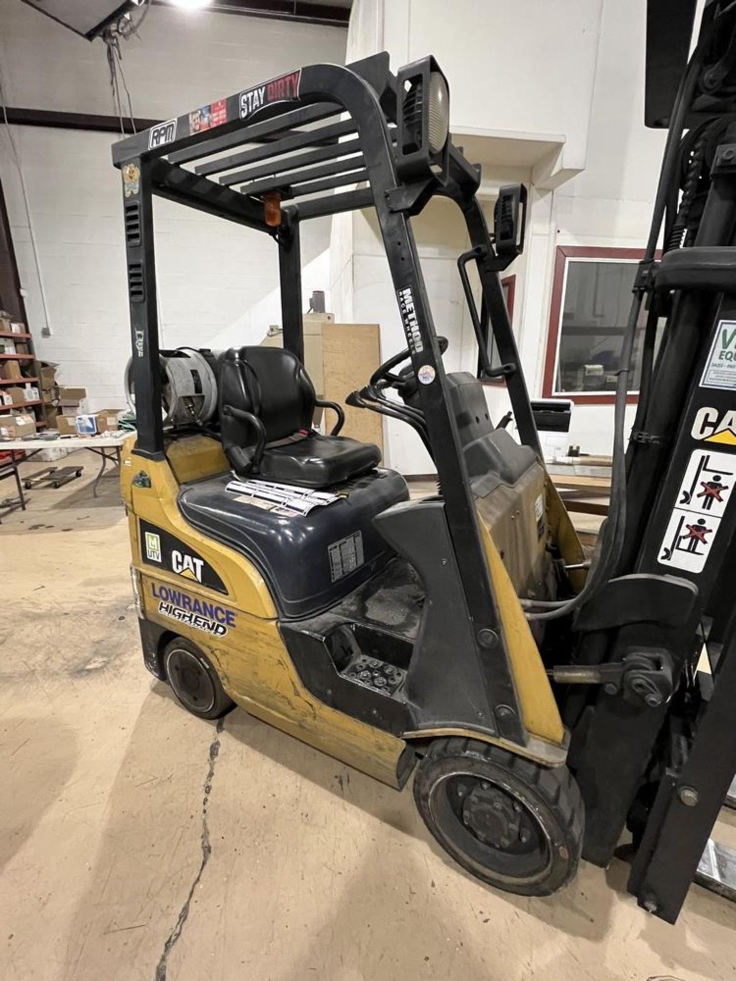 CAT Model 2C3000 Forklift, Side Shift, 2 Bottles of Propace, 13392.6 Hours, Hard Rubber Wheels, - Image 2 of 10