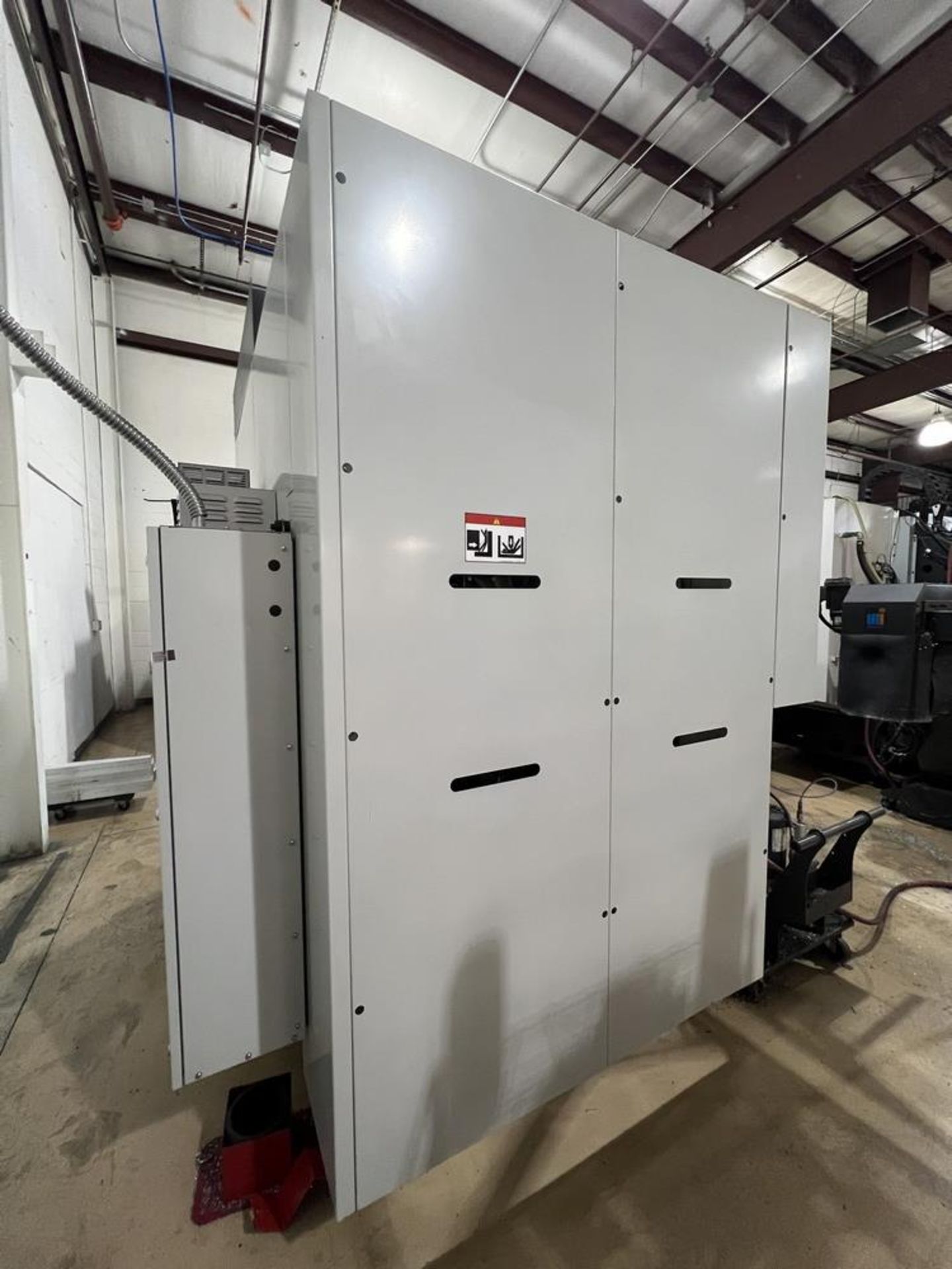 2020 Haas UMC-500, 5 Axis Vertical Machining Center, Travels 16" x 16" x 24", 30 ATC, CAT 40, 8, - Image 8 of 23