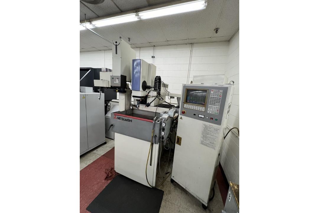 1997 Mitsubishi EX8, Sinker EDM, 11.8" x 9.8" x 9.8" Travels, Mitsubishi Control, 16 Position Tool - Image 1 of 6